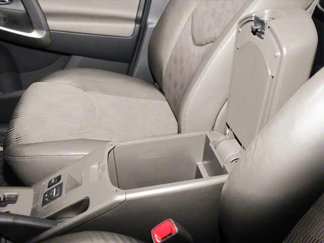 2011 Toyota RAV4 FWD 4dr 4-cyl 4-Spd AT (Natl)