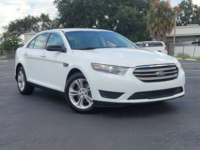 2018 Ford Taurus SE