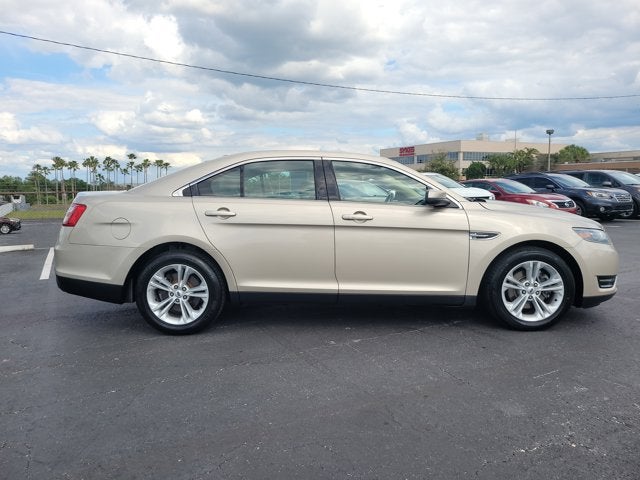 2017 Ford Taurus SEL