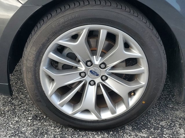 2019 Ford Taurus Limited