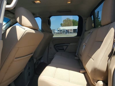 2015 Nissan Titan SV
