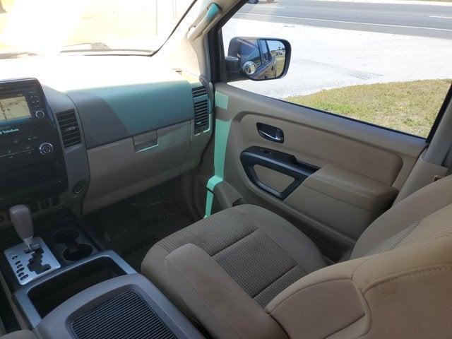 2015 Nissan Titan SV