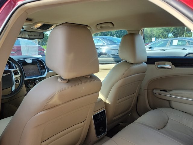 2014 Chrysler 300 4dr Sdn RWD
