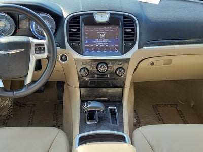 2014 Chrysler 300 4dr Sdn RWD