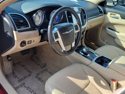 2014 Chrysler 300 4dr Sdn RWD