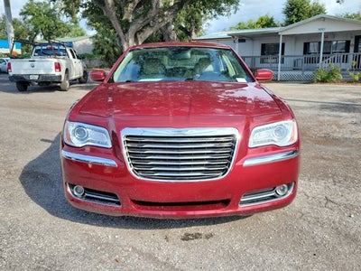 2014 Chrysler 300 4dr Sdn RWD