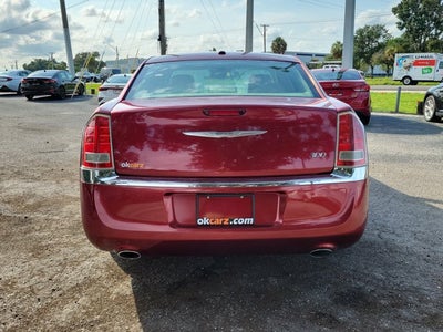2014 Chrysler 300 4dr Sdn RWD