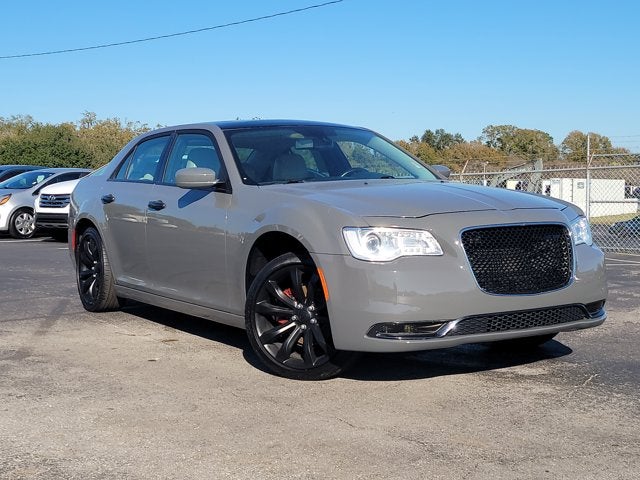 2017 Chrysler 300 Limited