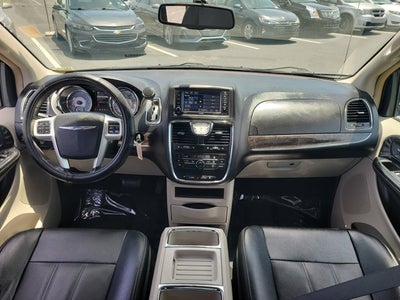 2016 Chrysler Town & Country Touring