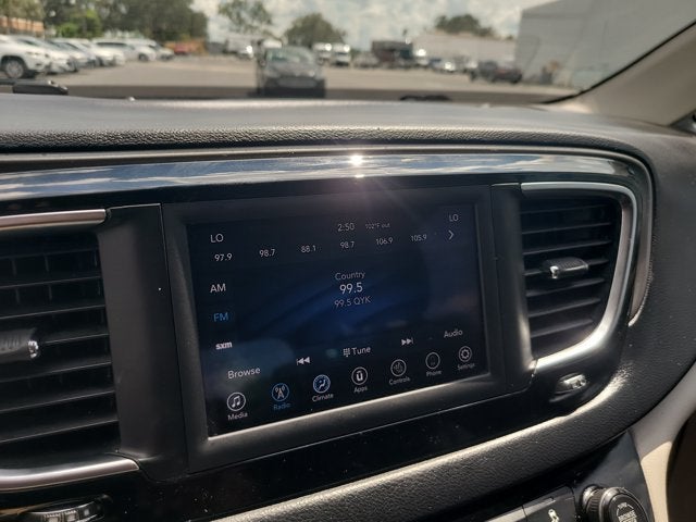 2020 Chrysler Pacifica Touring L