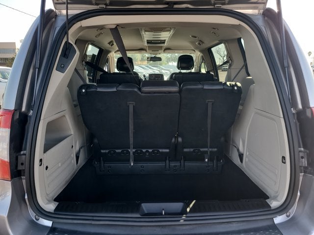 2016 Chrysler Town & Country Touring