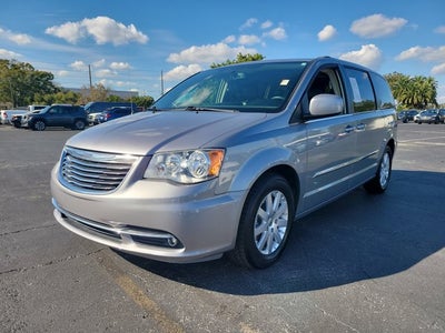 2016 Chrysler Town & Country Touring