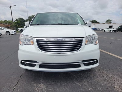 2016 Chrysler Town & Country Touring
