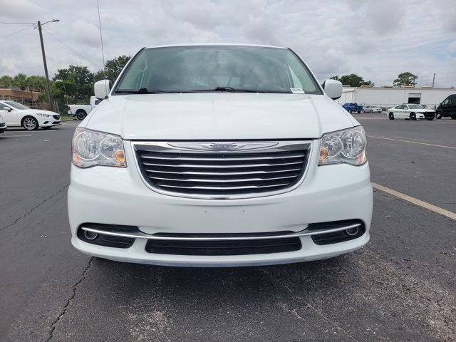 2016 Chrysler Town & Country Touring