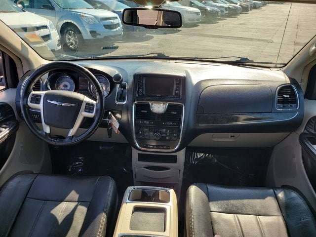 2014 Chrysler Town & Country Touring