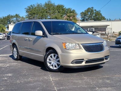 2016 Chrysler Town & Country Touring