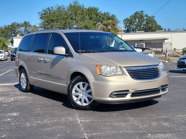2016 Chrysler Town & Country Touring