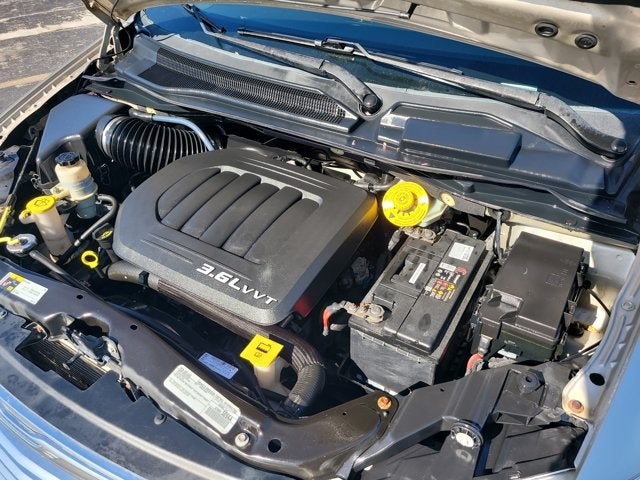 2016 Chrysler Town & Country Touring