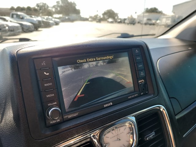 2016 Chrysler Town & Country Touring