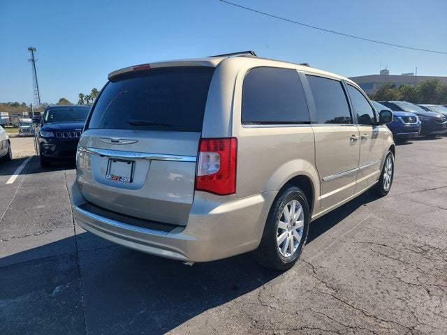 2016 Chrysler Town & Country Touring