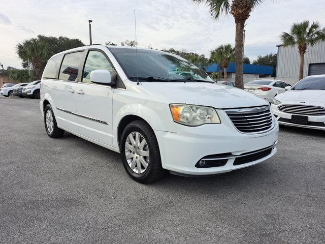 2016 Chrysler Town & Country Touring