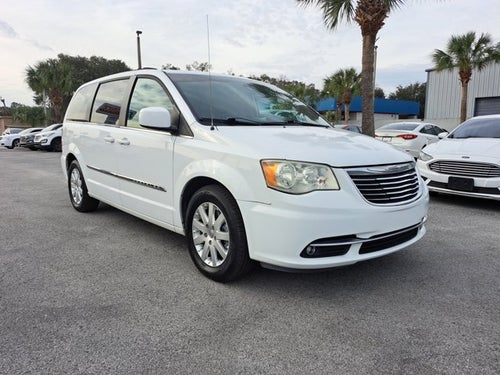 2016 Chrysler Town & Country Touring
