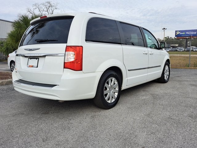 2016 Chrysler Town & Country Touring