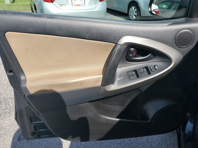2011 Toyota RAV4 FWD 4dr 4-cyl 4-Spd AT (Natl)