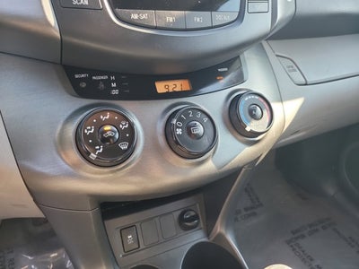 2011 Toyota RAV4 FWD 4dr 4-cyl 4-Spd AT (Natl)