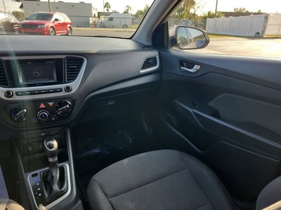 2020 Hyundai Accent SE