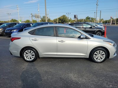 2020 Hyundai Accent SE