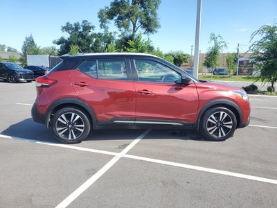 2019 Nissan Kicks SR