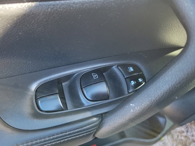 2016 Nissan Rogue Base