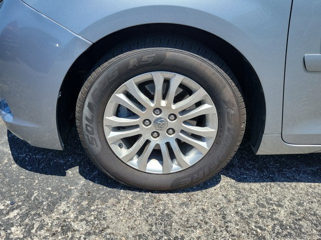 2011 Toyota Sienna Base