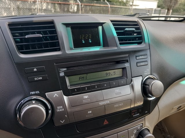 2010 Toyota Highlander Base