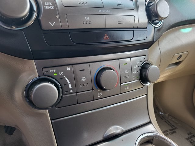 2010 Toyota Highlander Base