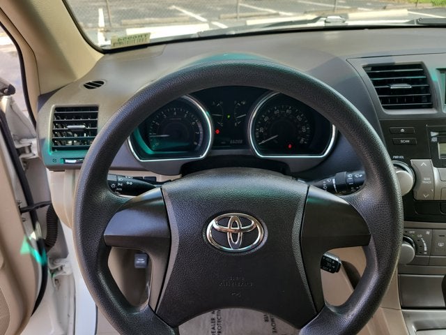 2010 Toyota Highlander Base