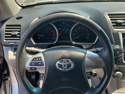 2013 Toyota Highlander Base