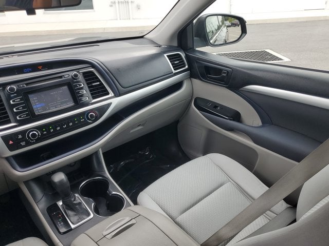 2014 Toyota Highlander LE