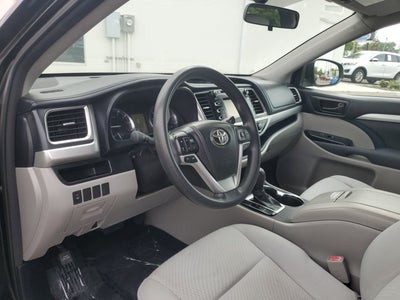 2014 Toyota Highlander LE