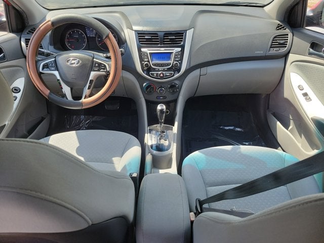 2013 Hyundai Accent SE
