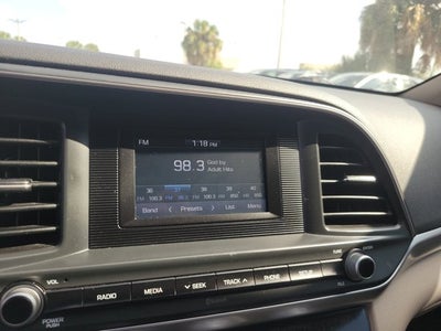 2019 Hyundai Elantra SE