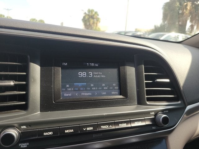 2019 Hyundai Elantra SE