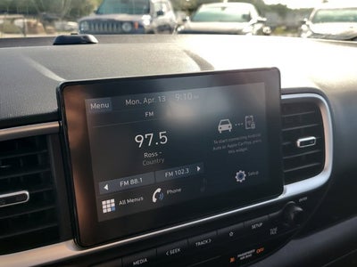 2022 Hyundai Venue SE