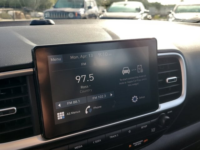 2022 Hyundai Venue SE