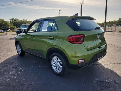 2022 Hyundai Venue SE
